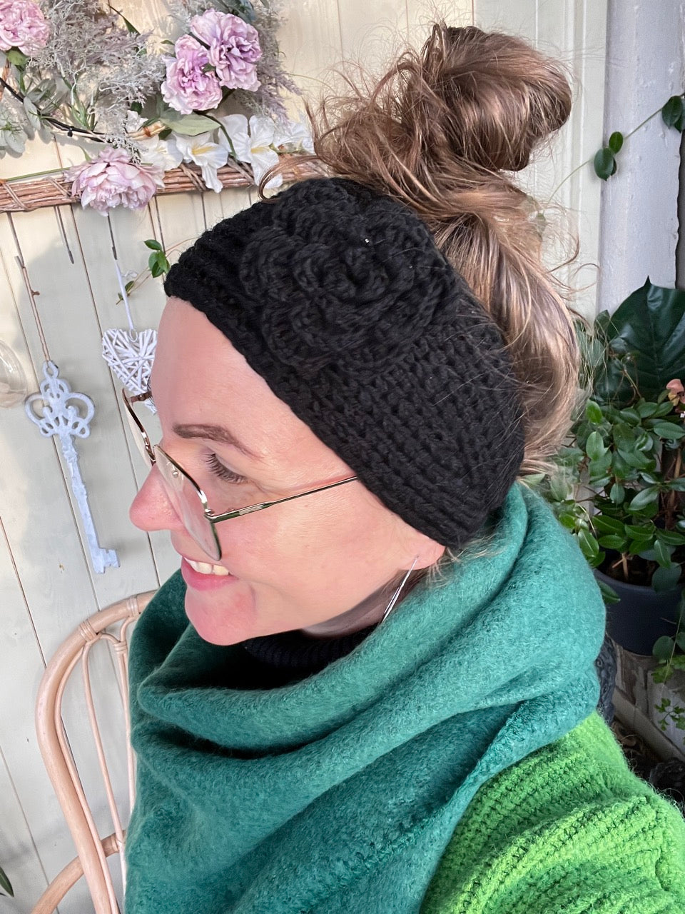 Strick Haarband Blüte Schwarz