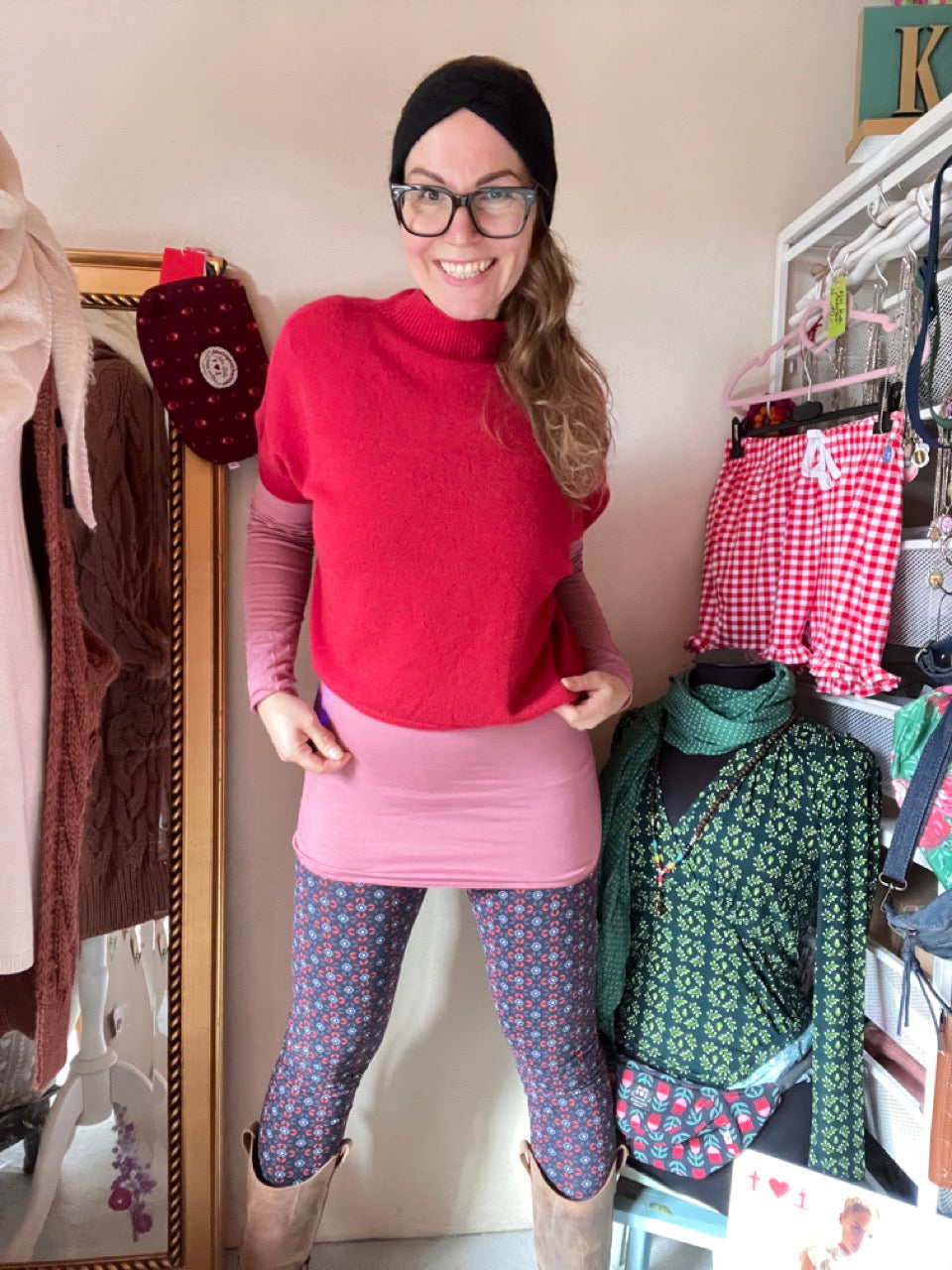 Pulli Showtime Rot