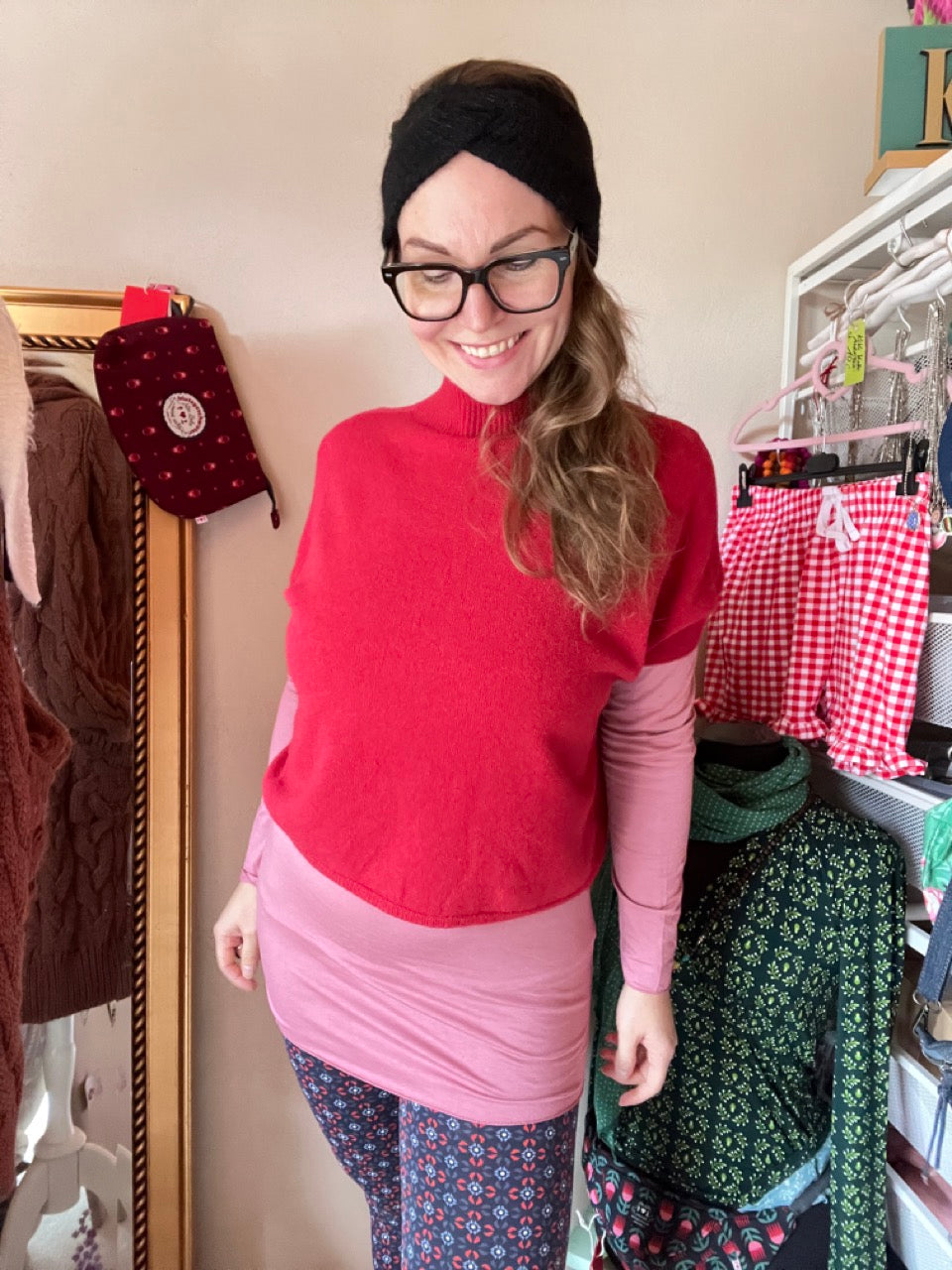 Pulli Showtime Rot