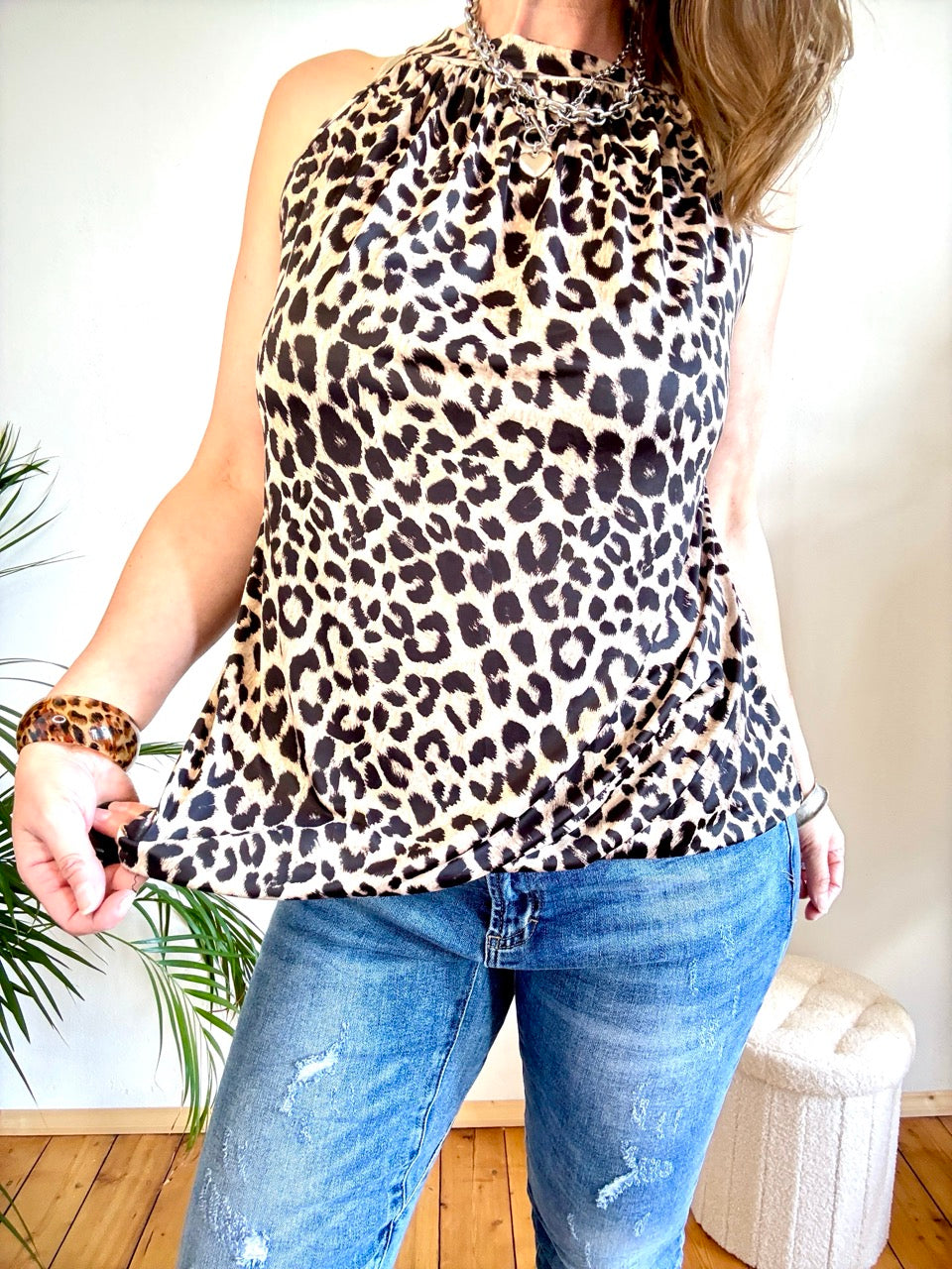 Top Alice Leo
