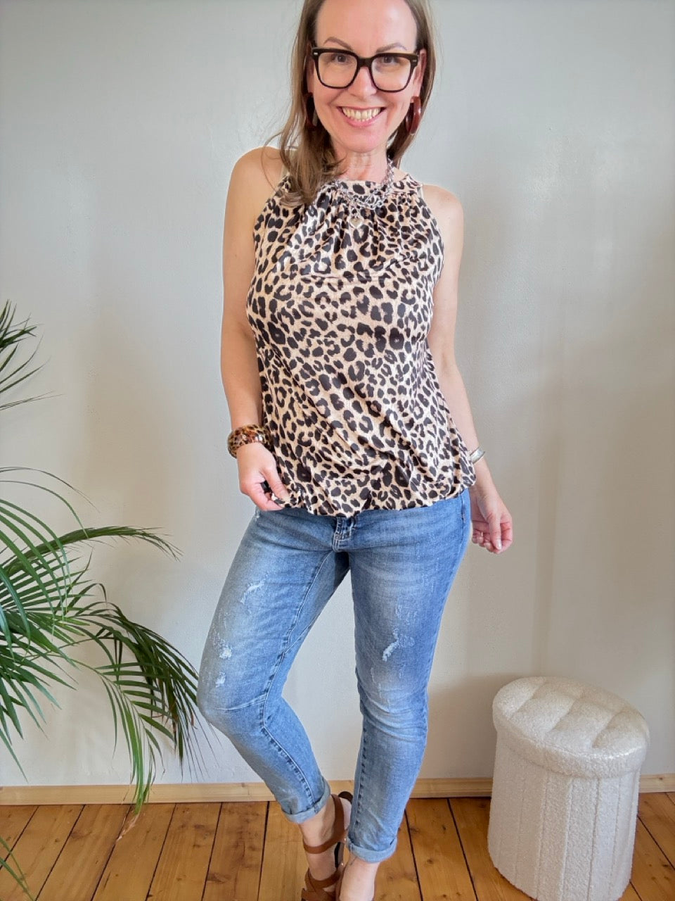 Top Alice Leo