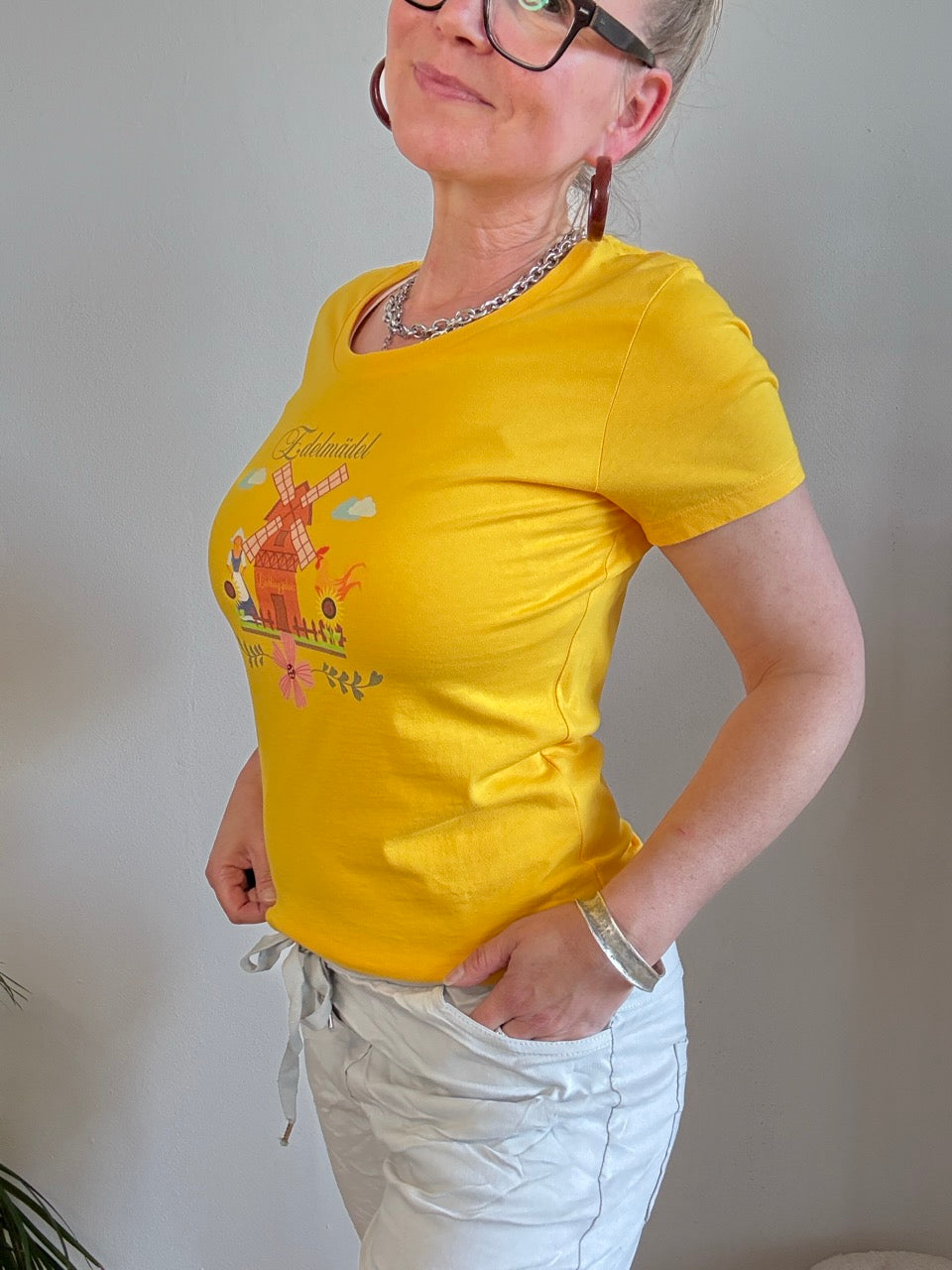 Shirt Edelmädel Windmühlenplatz Gelb