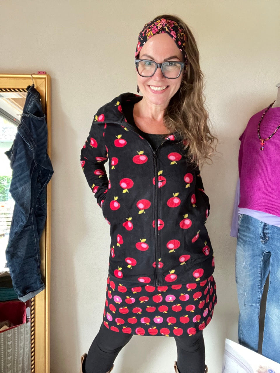 Sweatjacke Apfelbäckchen Schwarz