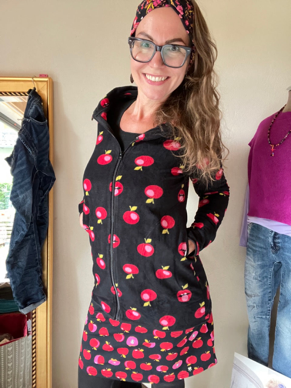 Sweatjacke Apfelbäckchen Schwarz