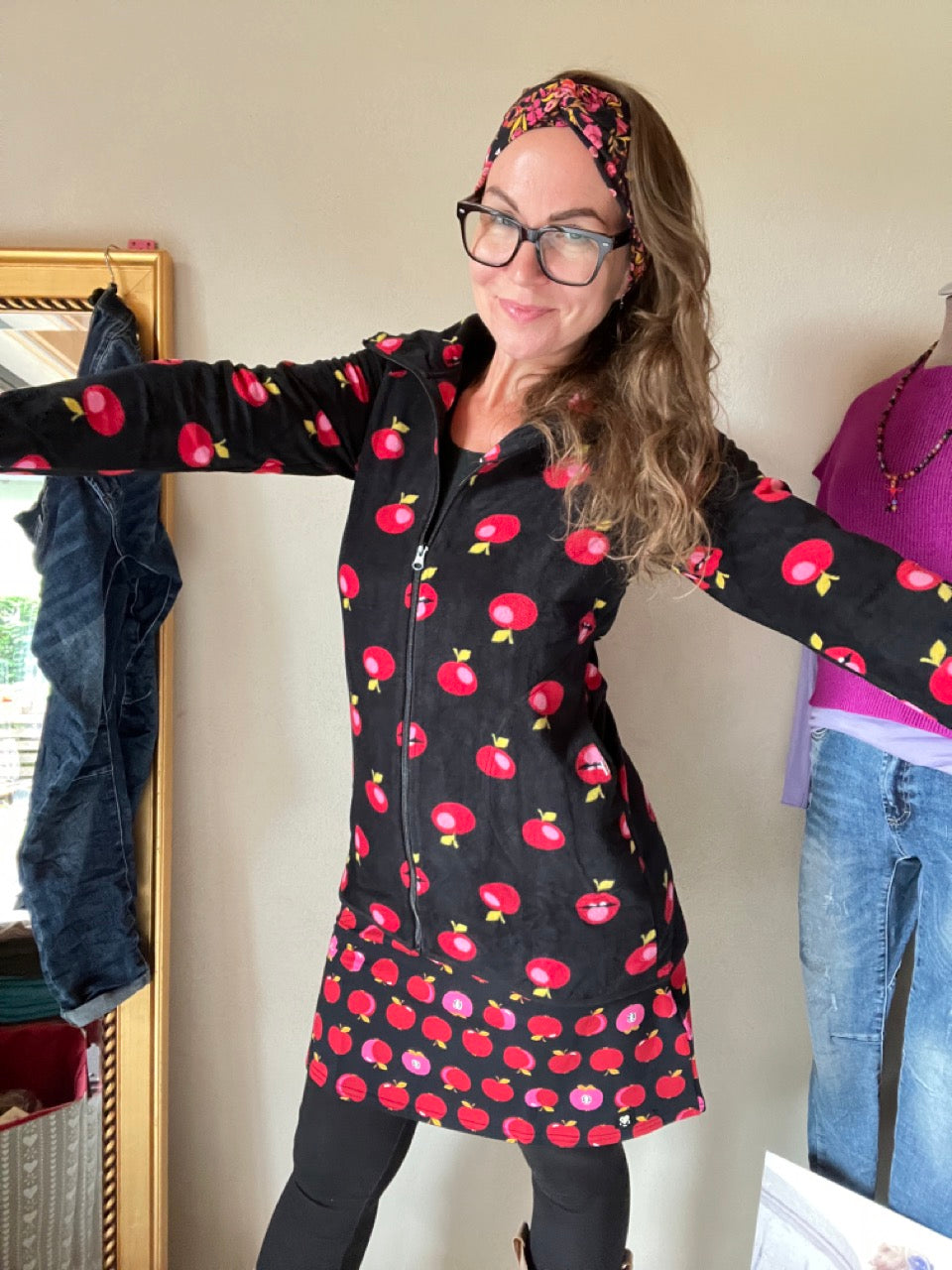 Sweatjacke Apfelbäckchen Schwarz