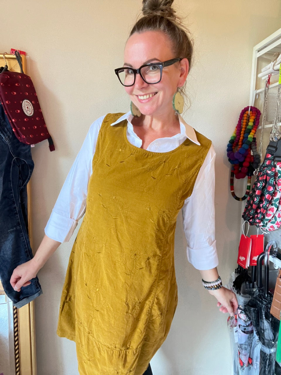 Kleid Zuckersüß Feincord Senfgelb