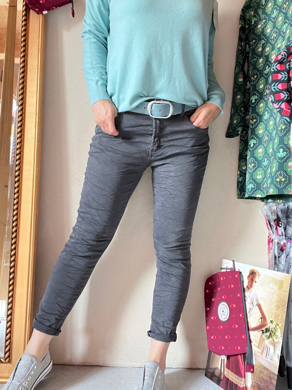 Hose NEU! Jeans Fantastisch Elastisch Steingrau