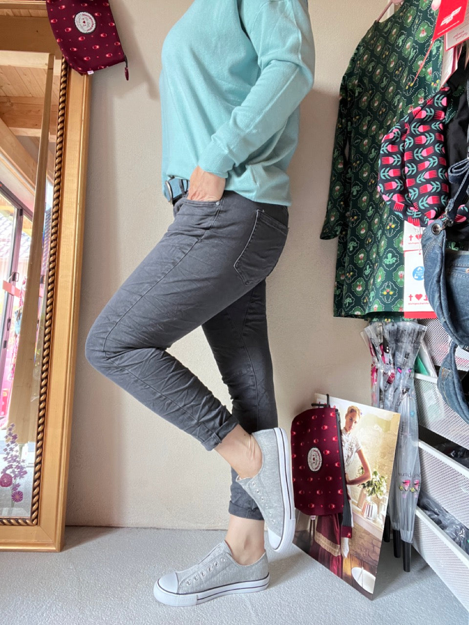 Hose NEU! Jeans Fantastisch Elastisch Steingrau