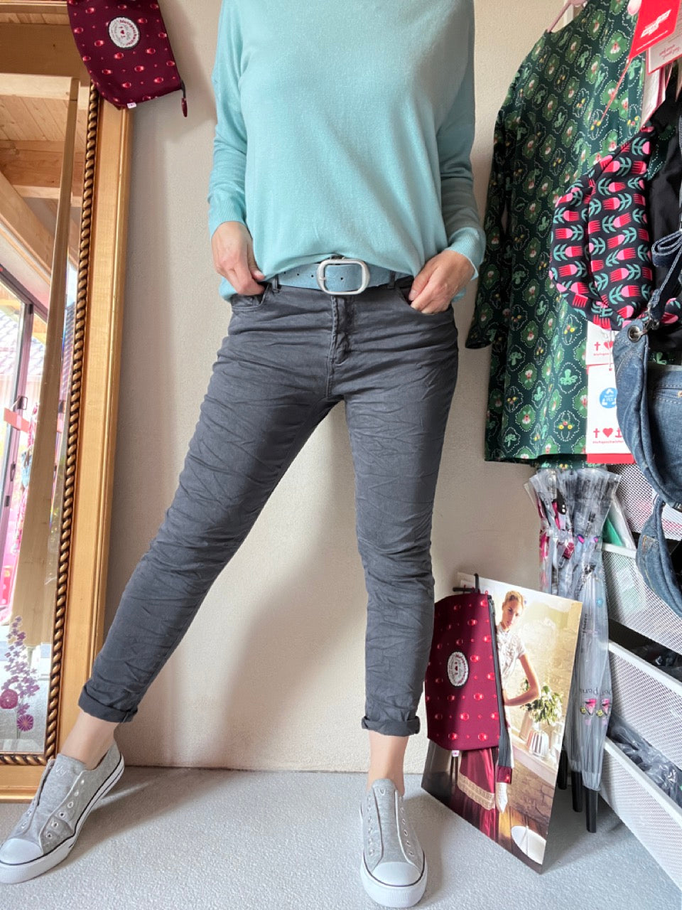 Hose NEU! Jeans Fantastisch Elastisch Steingrau