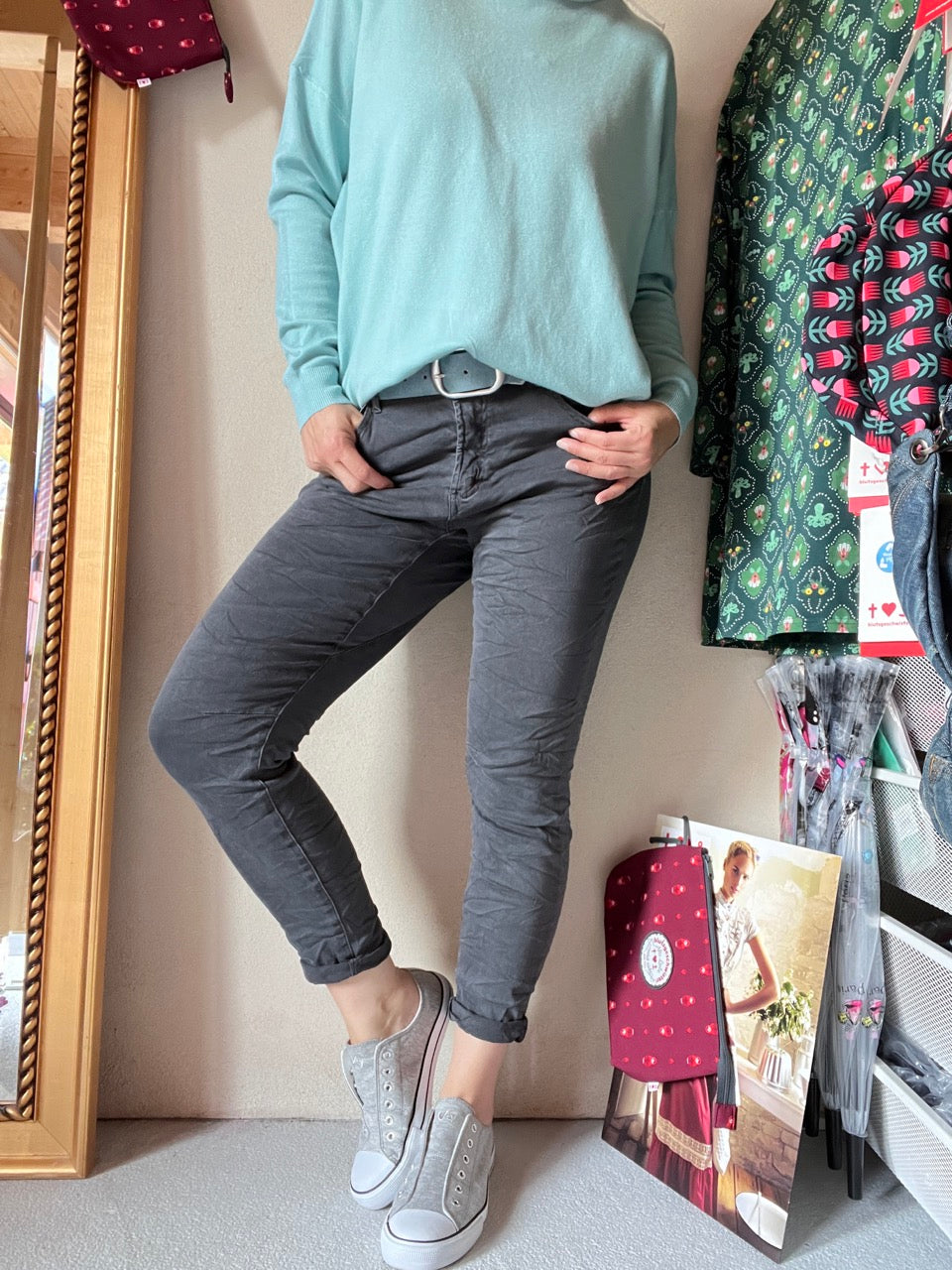 Hose NEU! Jeans Fantastisch Elastisch Steingrau