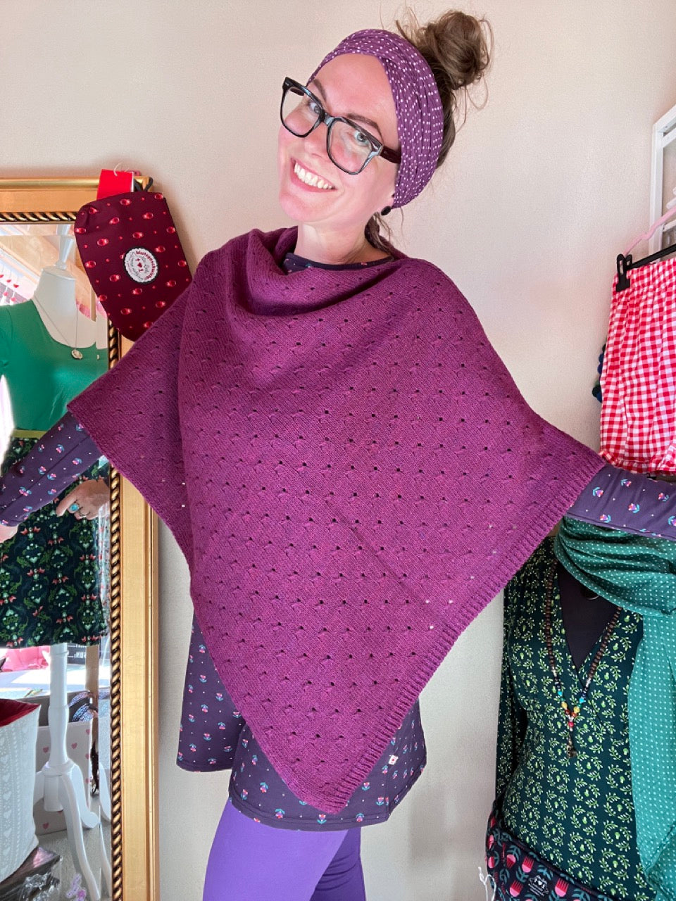 Woll Poncho Herzl Violett