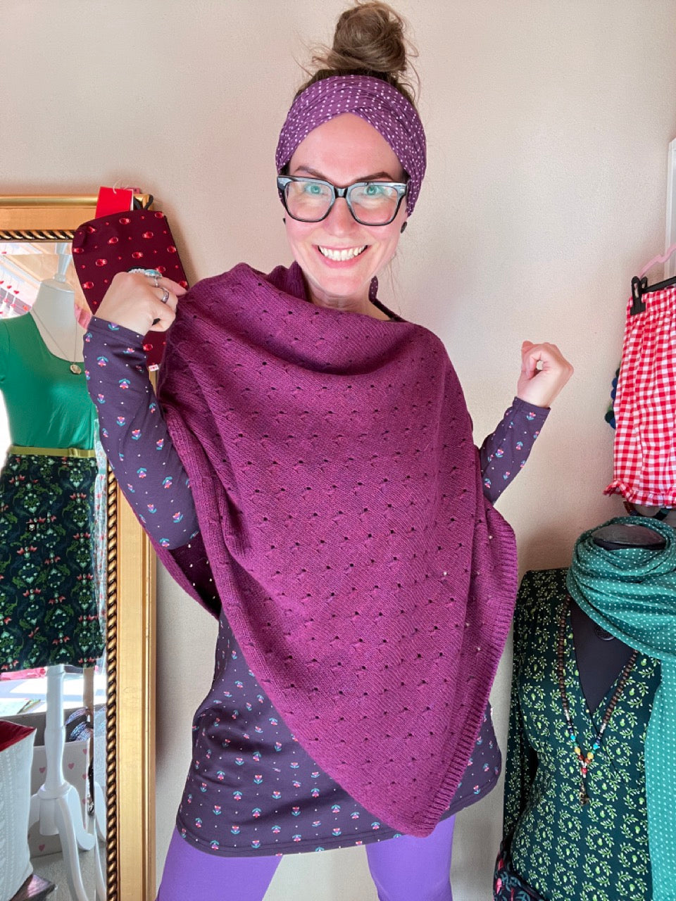 Woll Poncho Herzl Violett