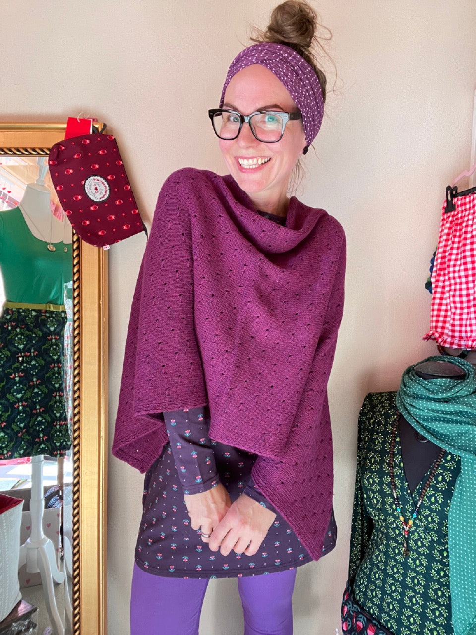 Woll Poncho Herzl Violett