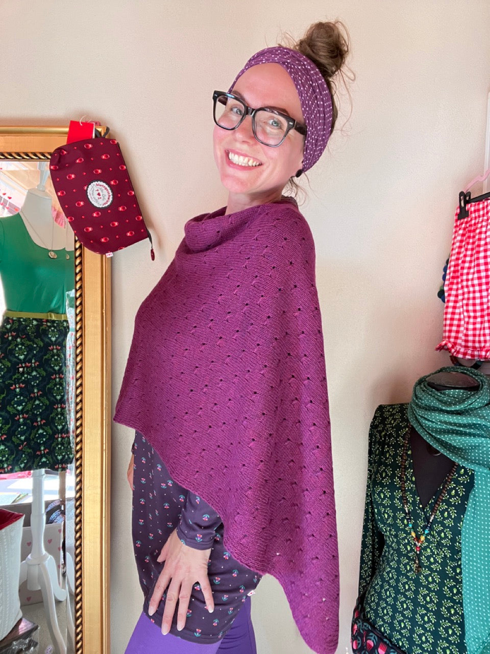 Woll Poncho Herzl Violett
