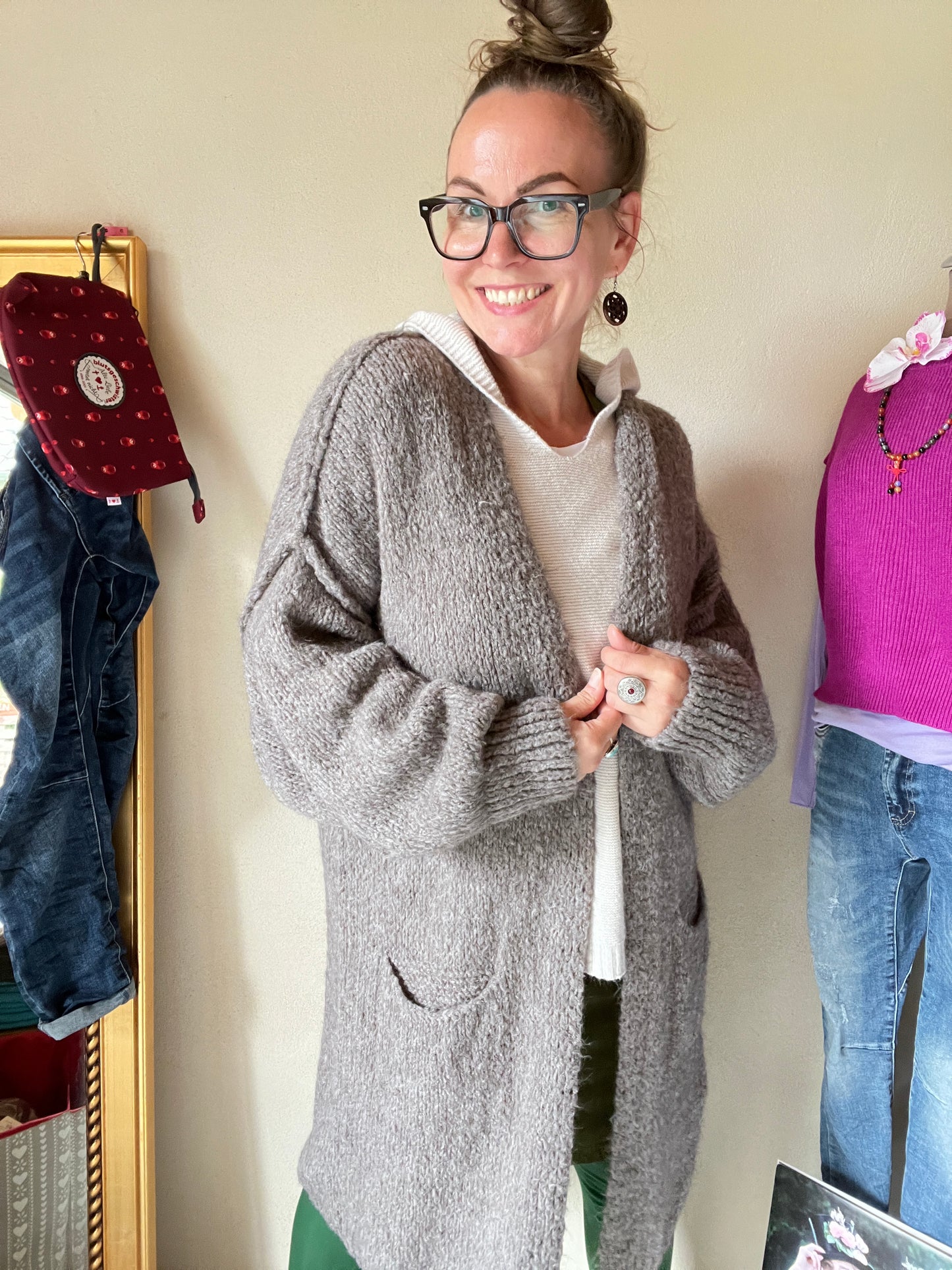 Strickmantel Frau Wolle Grau