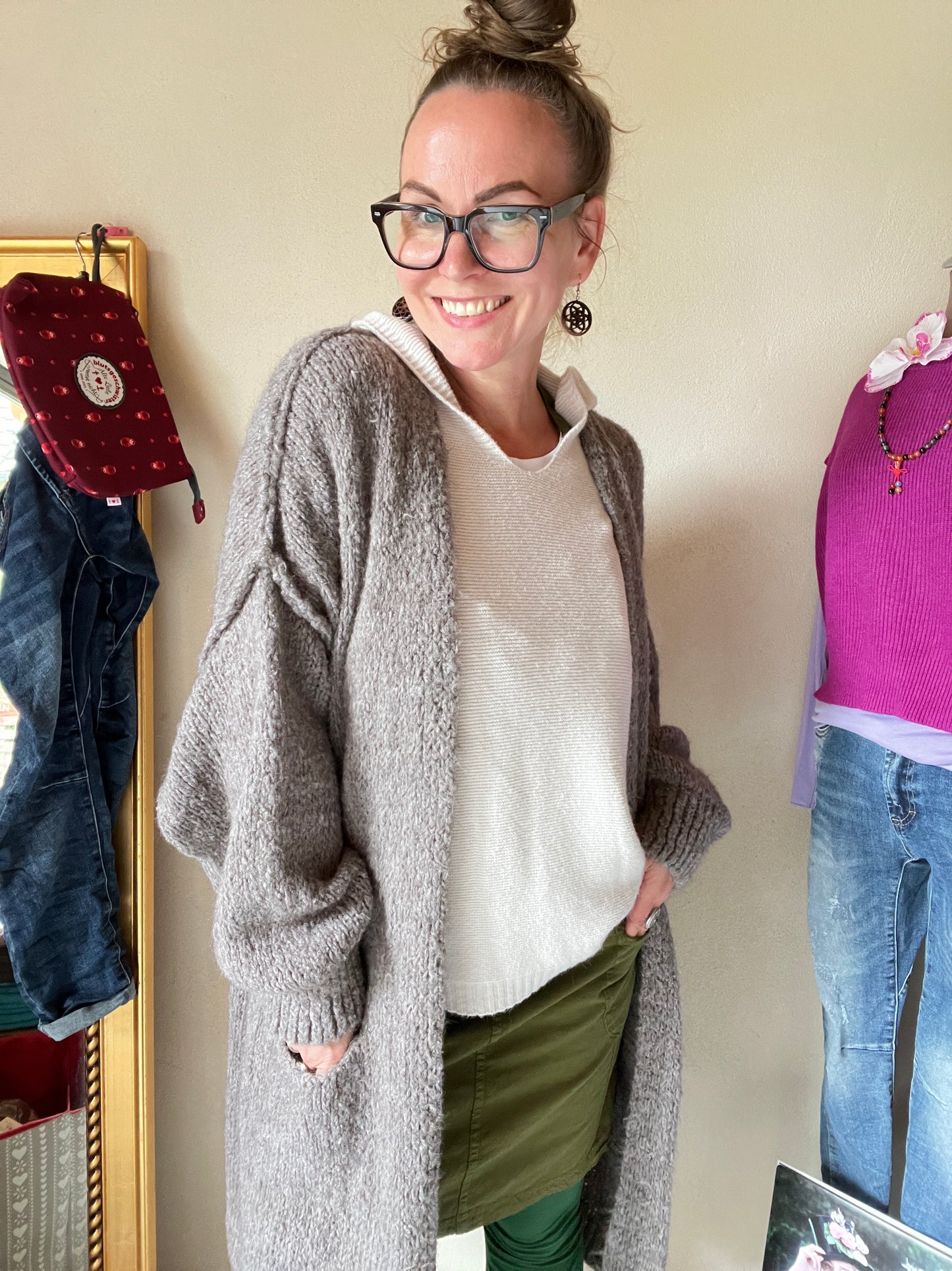 Strickmantel Frau Wolle Grau