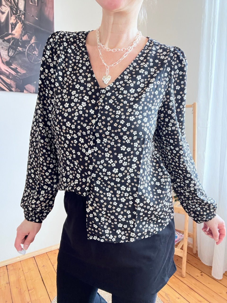 Blusen Shirt Blümchen Schwarz - FROLLEIN KÄTHE Shop