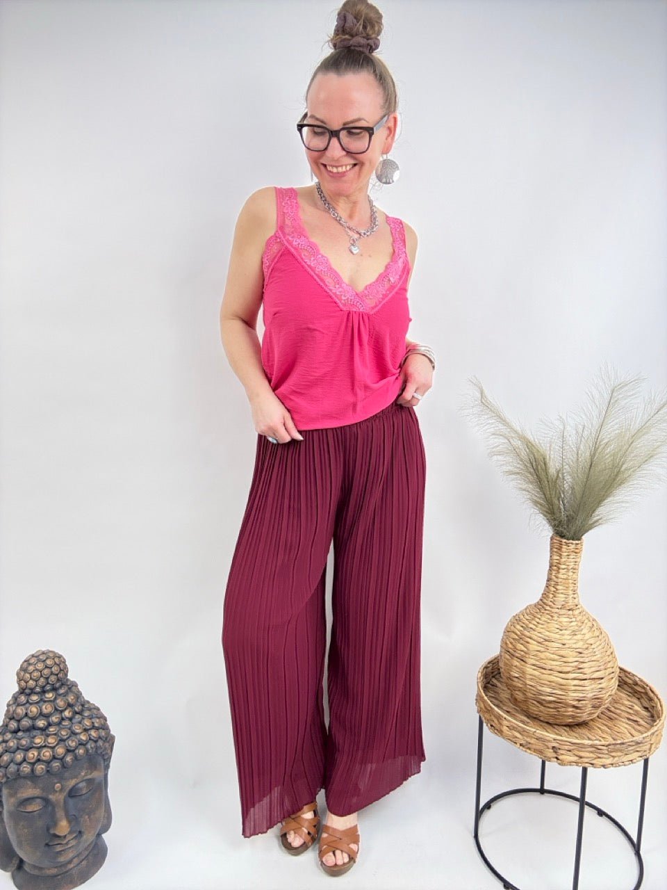 Hose Naida Plissee Dunkelrot - FROLLEIN KÄTHE Shop