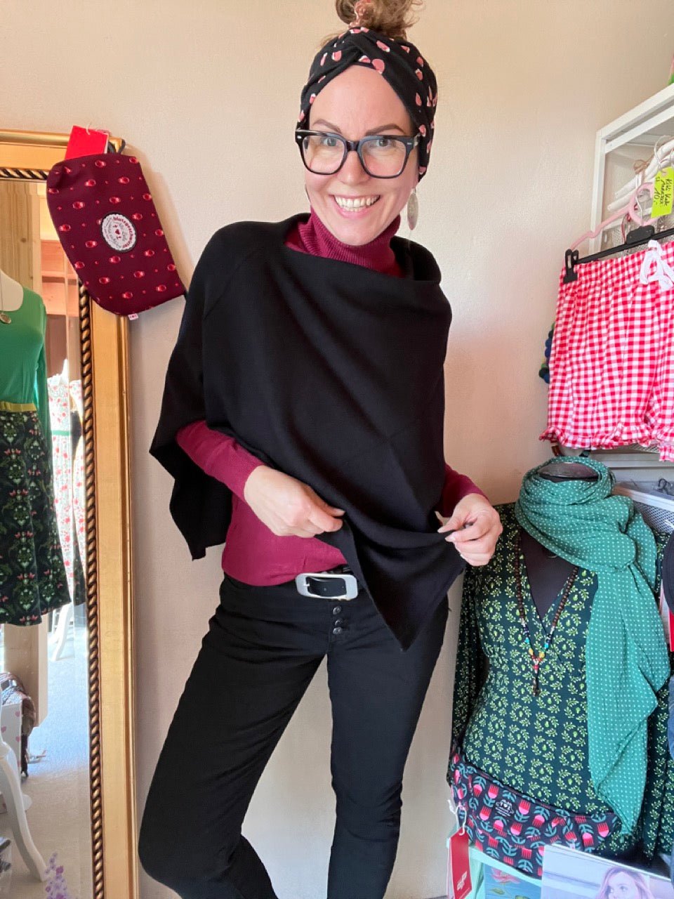 Poncho Alma Schwarz - FROLLEIN KÄTHE Shop