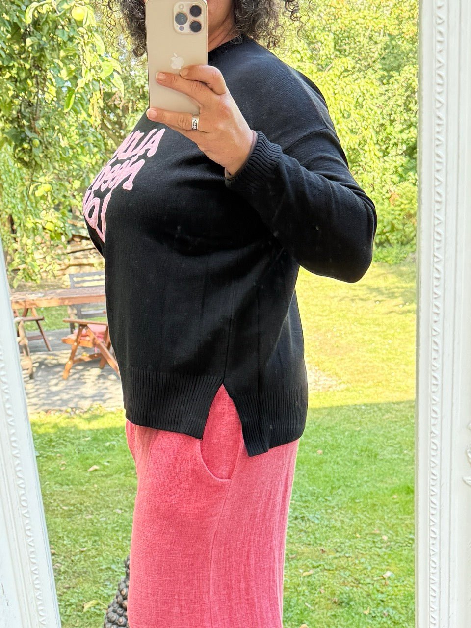 Pulli All we need is love Schwarz - FROLLEIN KÄTHE Shop