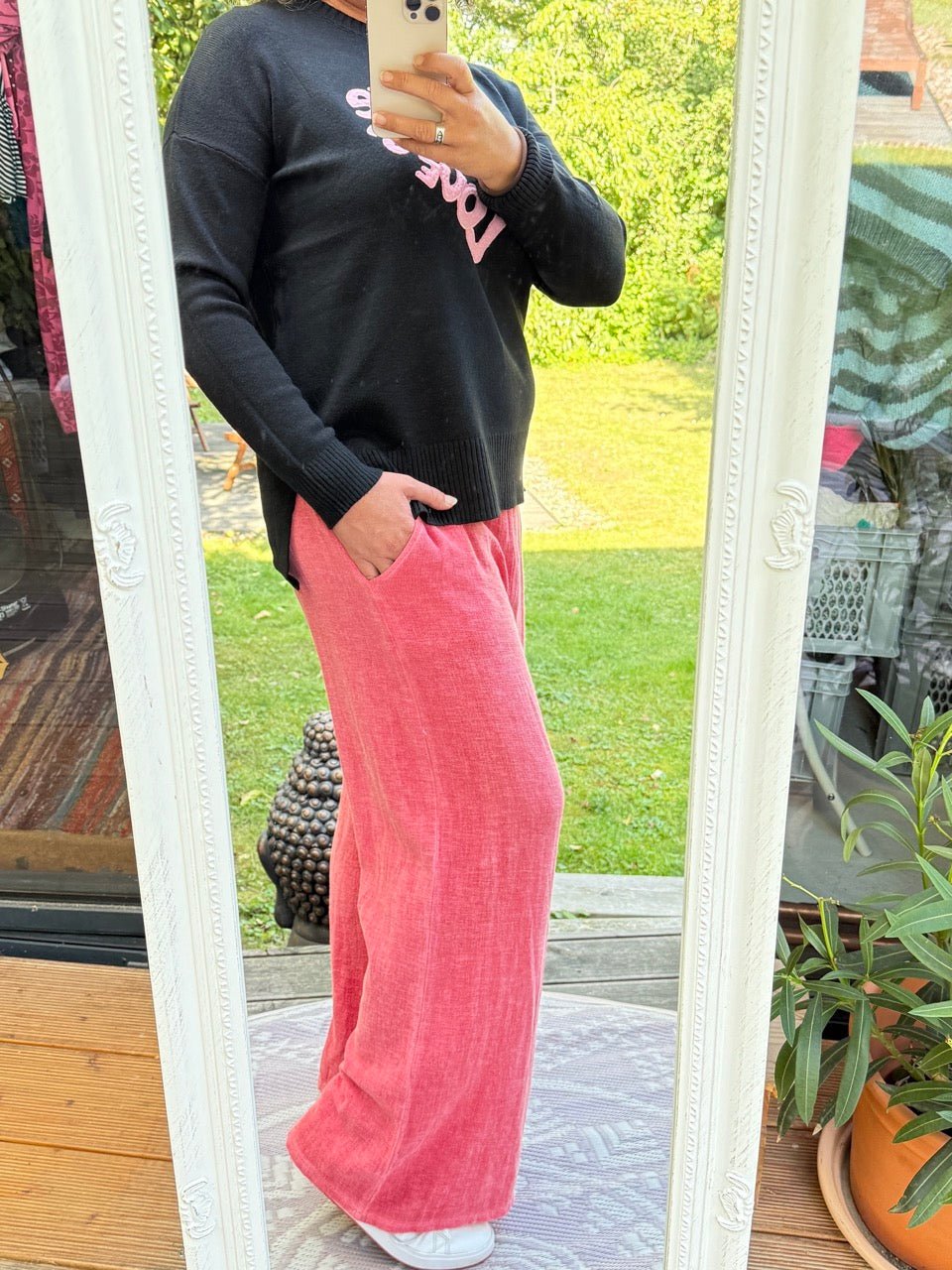 Pulli All we need is love Schwarz - FROLLEIN KÄTHE Shop