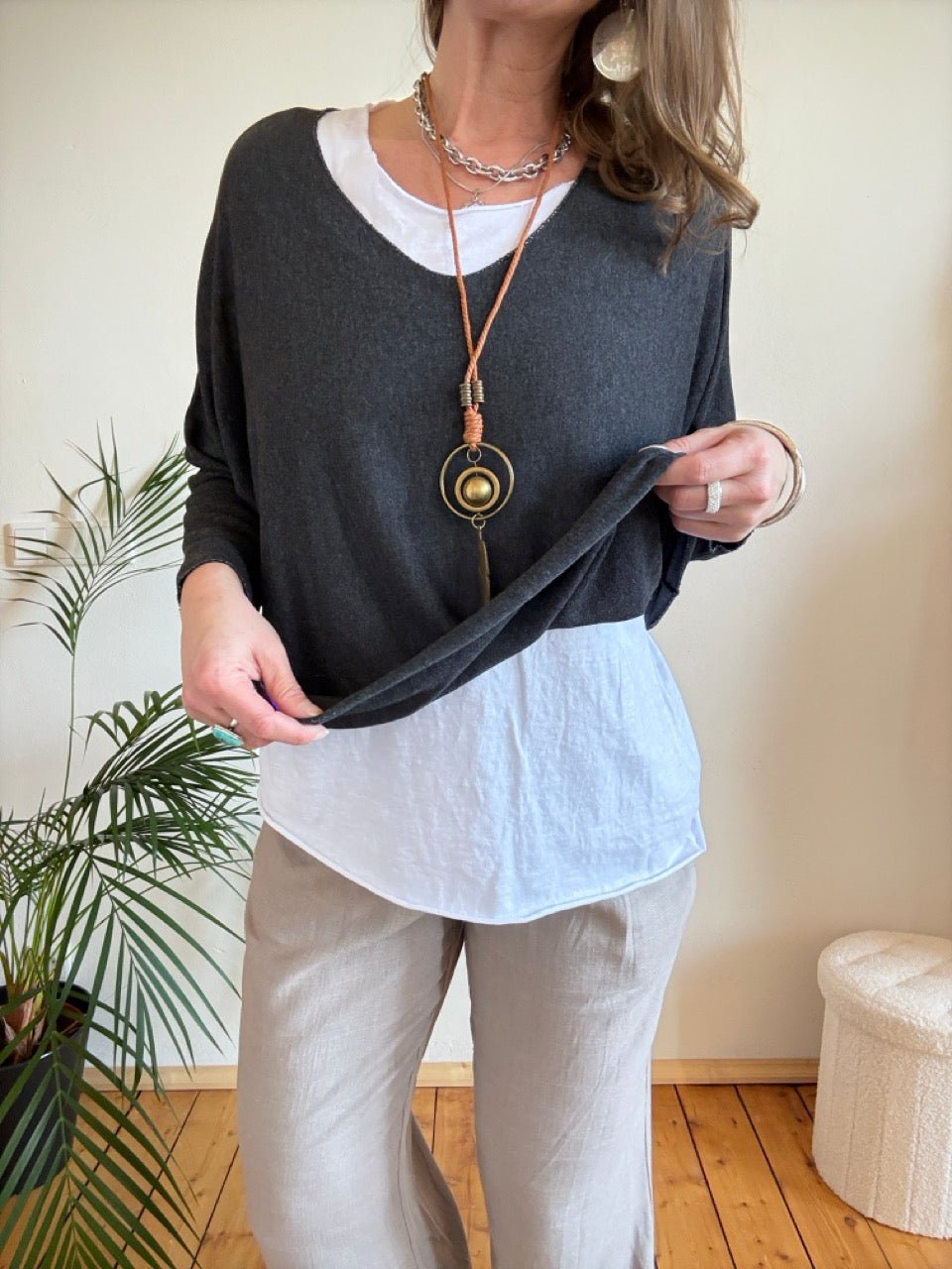 Shirt Langarm Sofie mit Kette Schwarz - FROLLEIN KÄTHE Shop