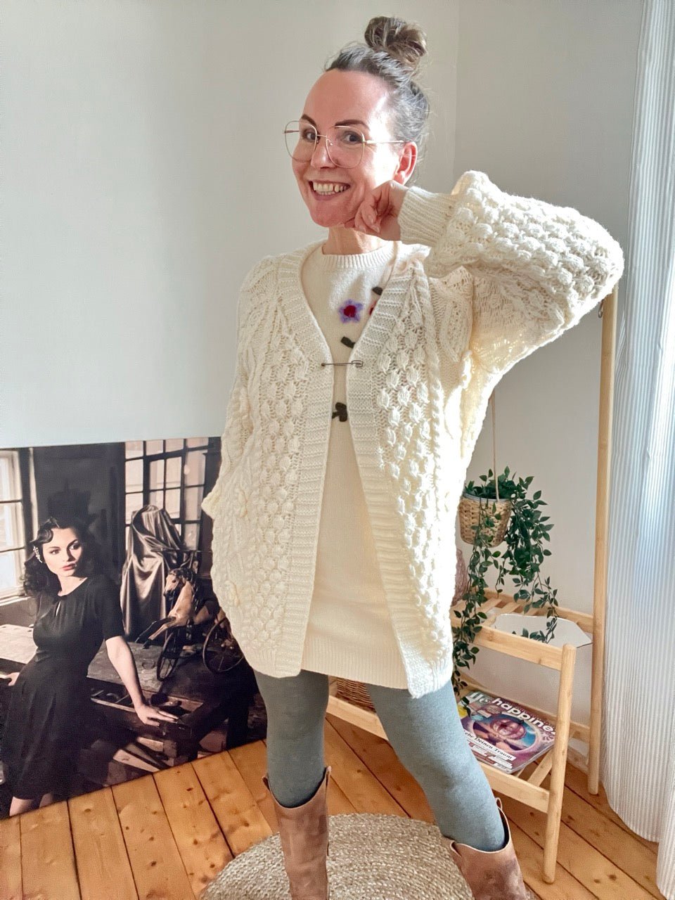 Strickjacke Blütezeit Wollweiß - FROLLEIN KÄTHE Shop