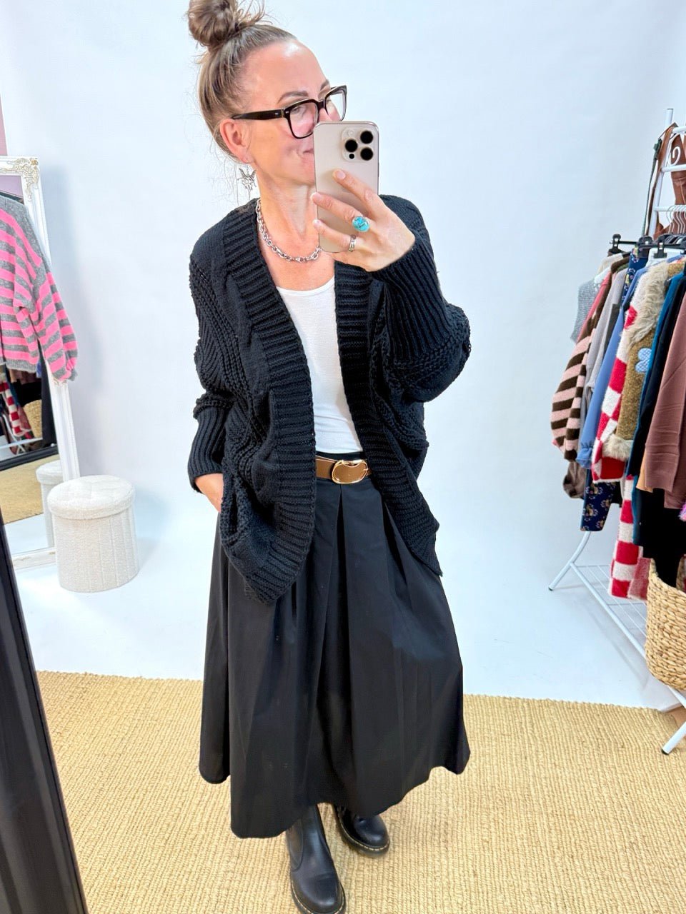 Strickjacke Herzstück Schwarz - FROLLEIN KÄTHE Shop