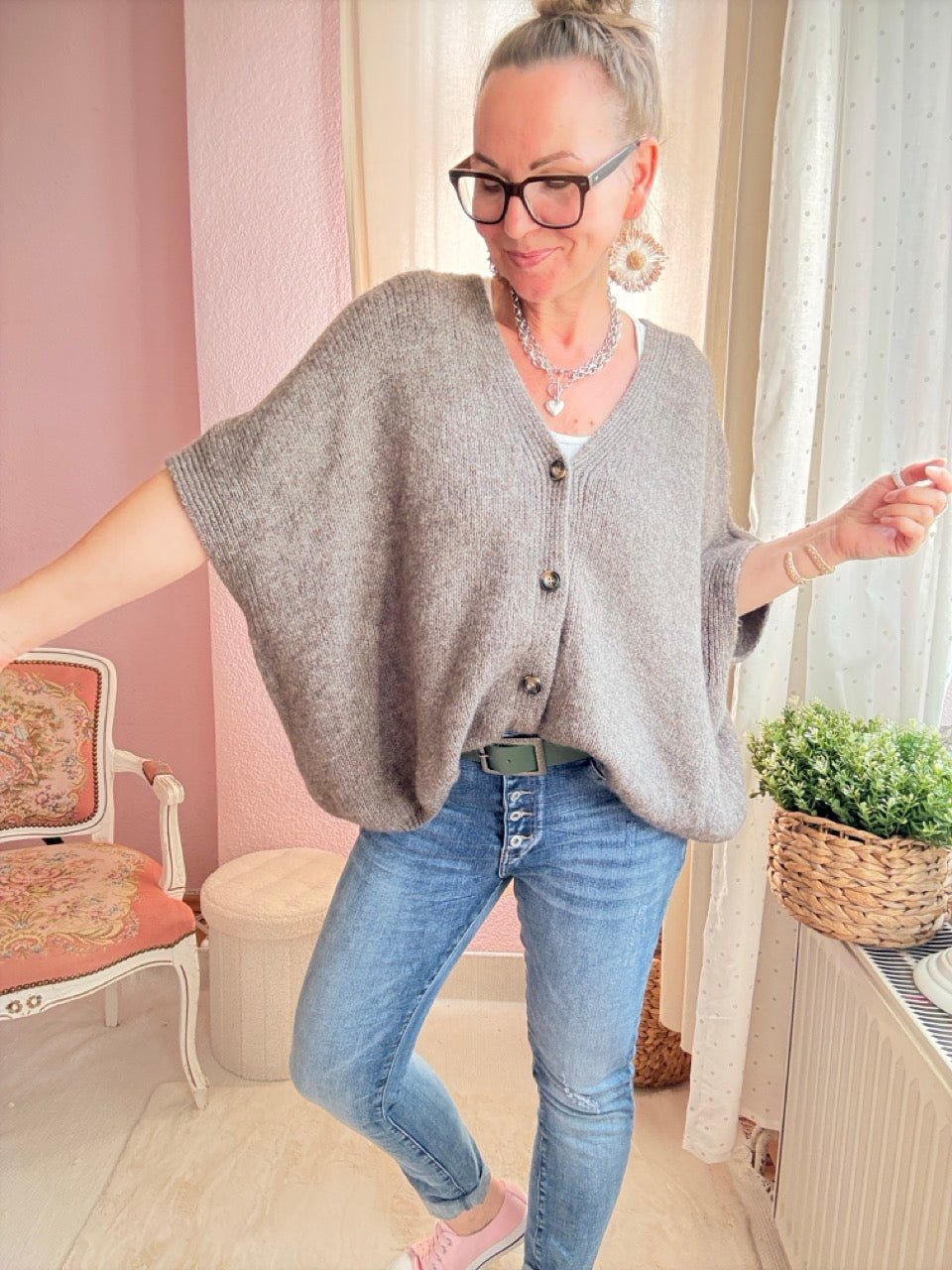 Strickjacke Wohlfühlwunder Milchkaffee - FROLLEIN KÄTHE Shop