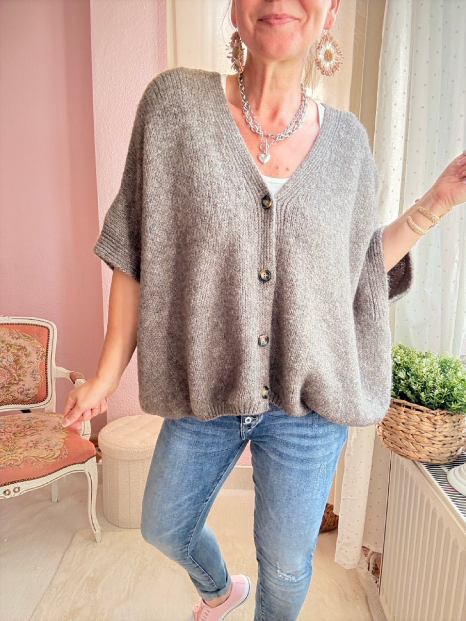 Strickjacke Wohlfühlwunder Milchkaffee - FROLLEIN KÄTHE Shop