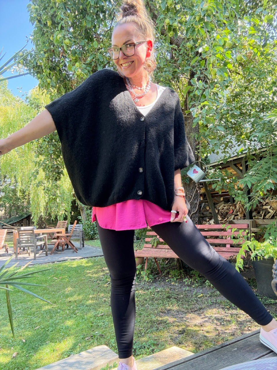 Strickjacke Wohlfühlwunder Schwarz - FROLLEIN KÄTHE Shop