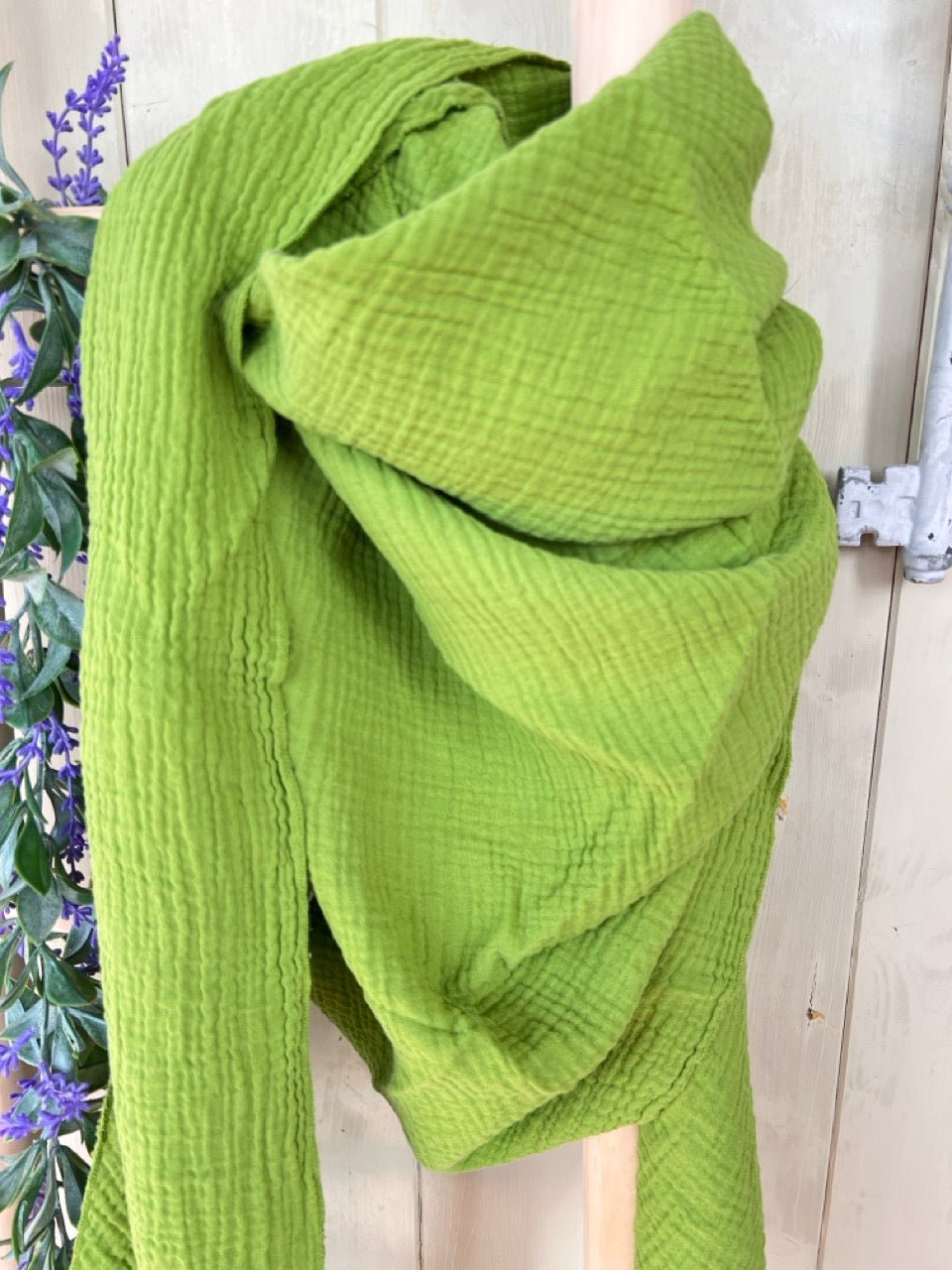 Tuch Gross Mariela Musselin Erbsengrün - FROLLEIN KÄTHE Shop