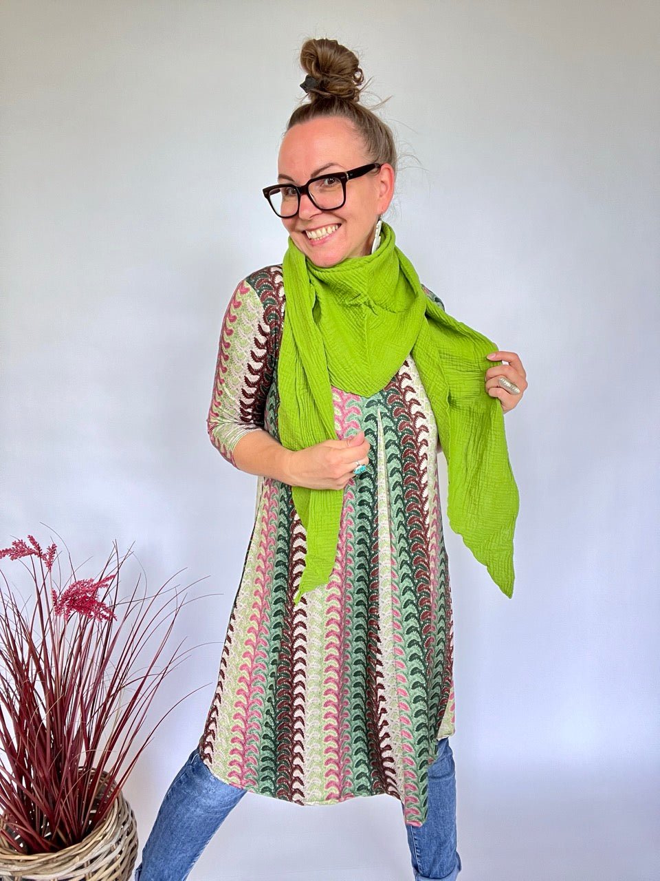 Tuch Gross Mariela Musselin Erbsengrün - FROLLEIN KÄTHE Shop