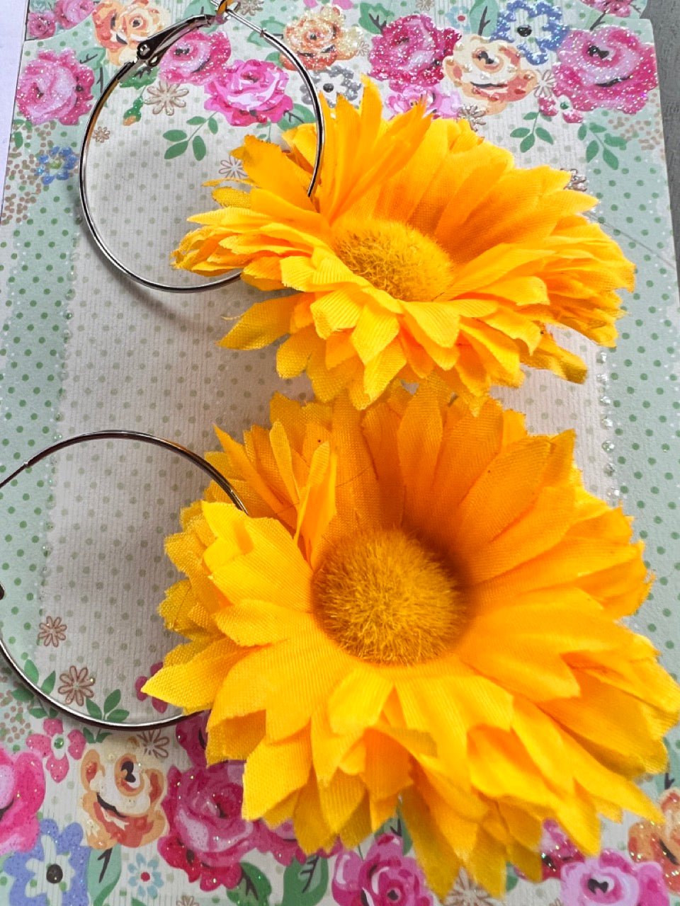 Ohrhänger Blütenzeit Creolen mit Blüte Gelb - FROLLEIN KÄTHE Shop