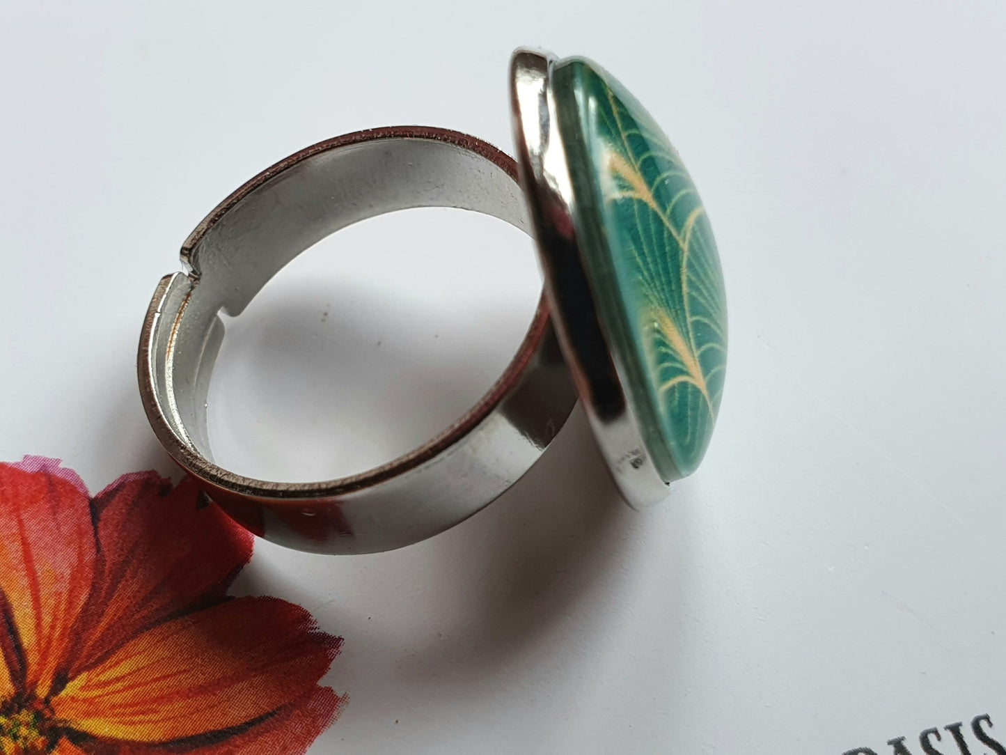 Ring Romantik Grün Kiki Ohrschmuck, Grössenverstellbar - FROLLEIN KÄTHE Shop