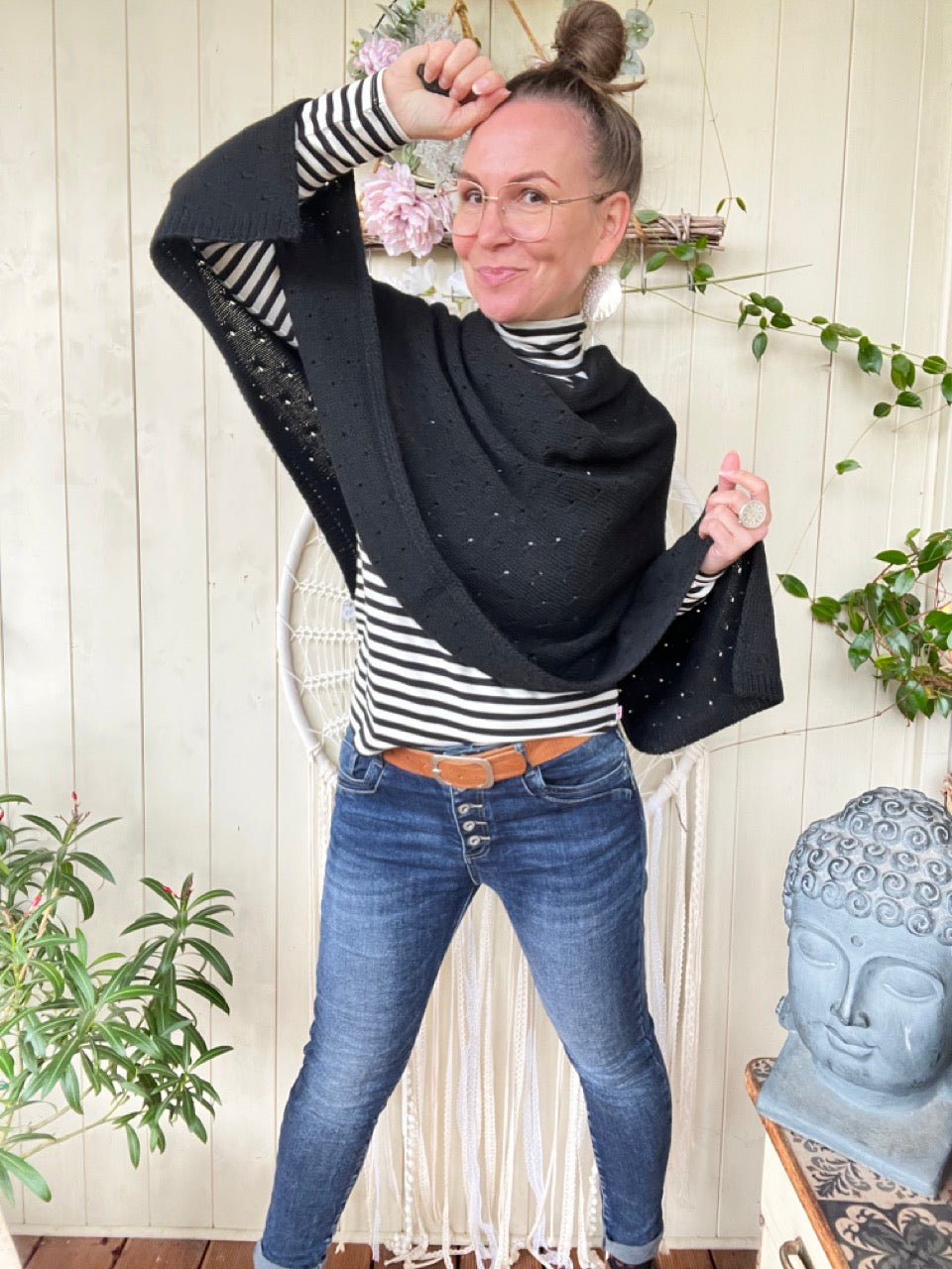 Woll Poncho Herzl Schwarz - FROLLEIN KÄTHE Shop