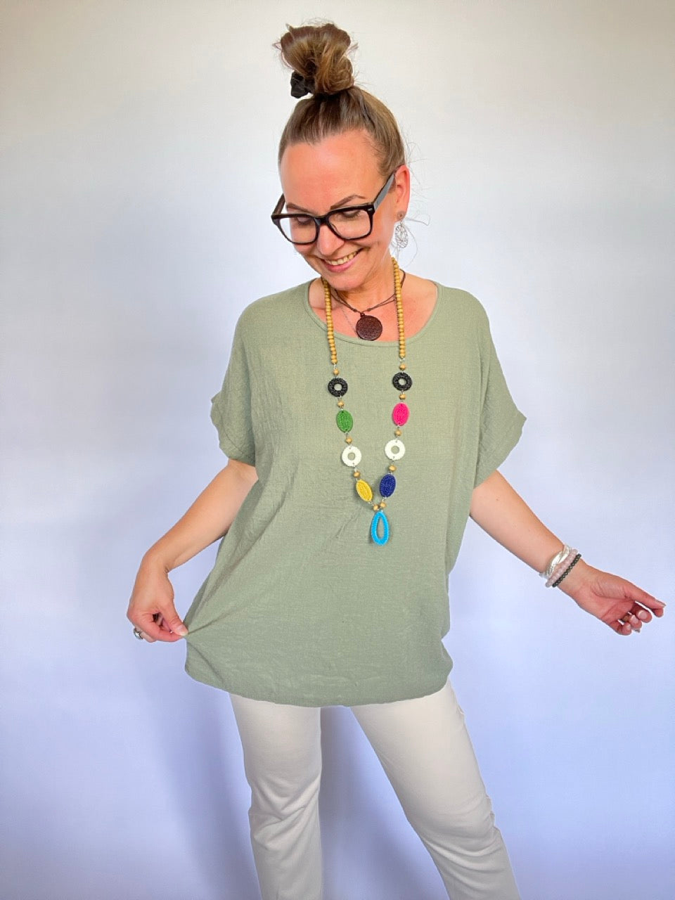 Shirt Schmuckstück mit Kette! Olive Grün