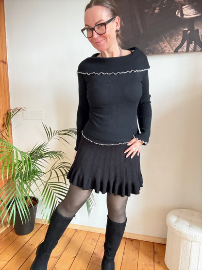 Pulli Carmen Schwarz