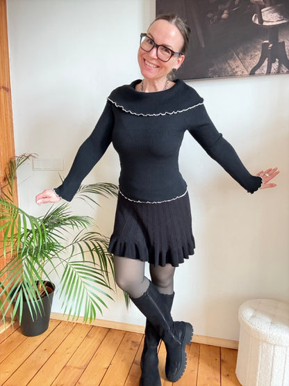 Pulli Carmen Schwarz