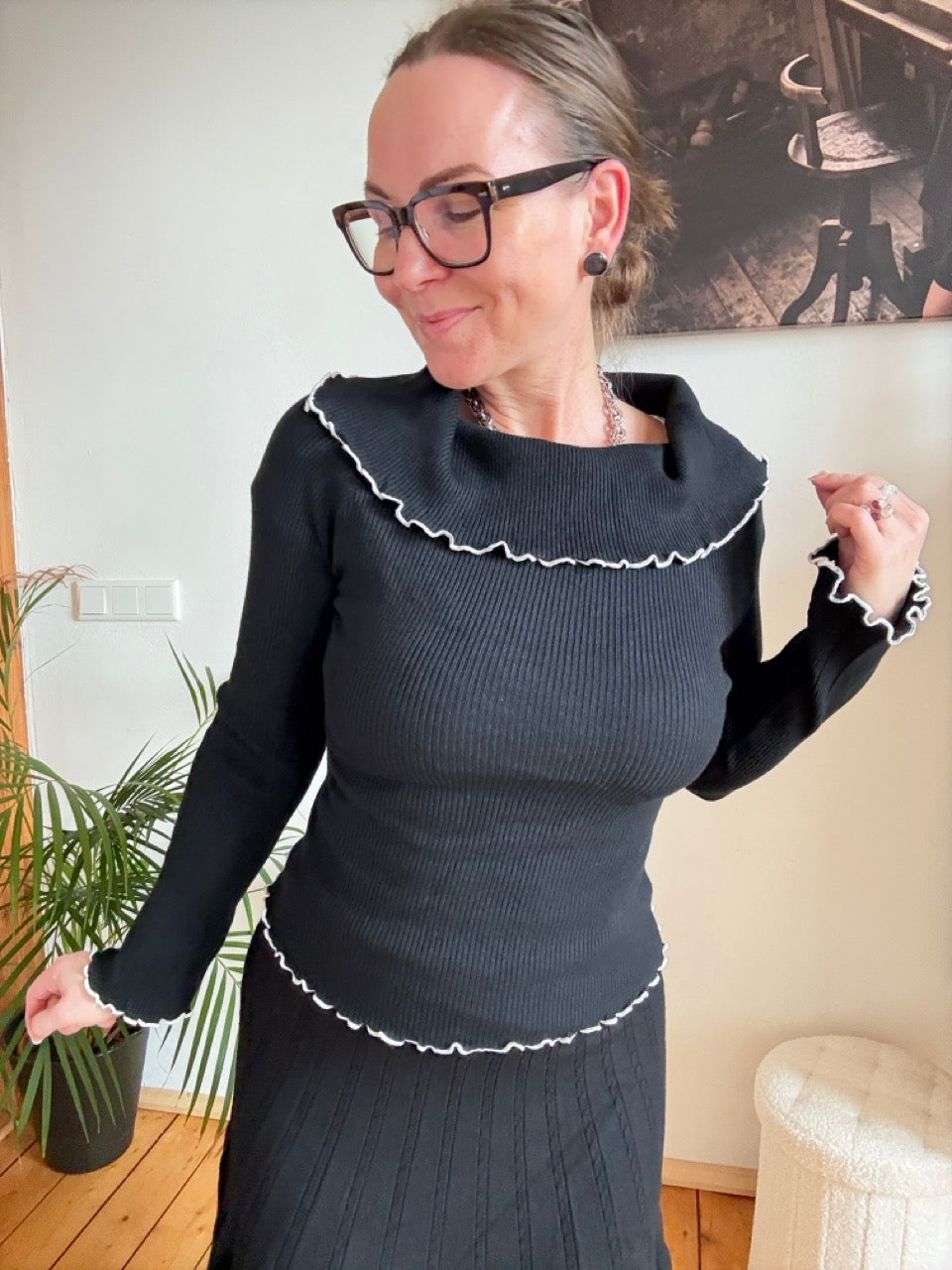 Pulli Carmen Schwarz