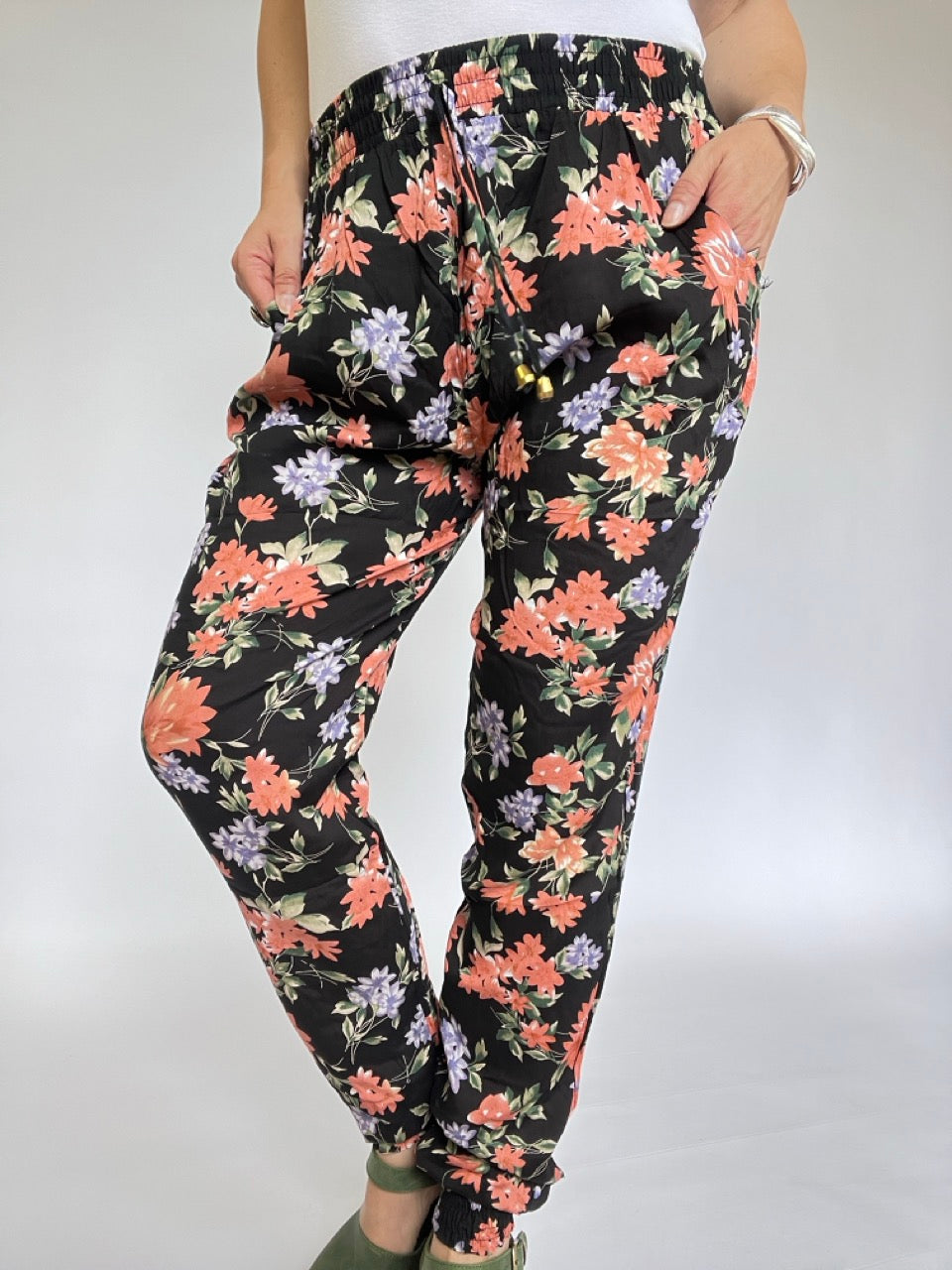 Hose Flower Schwarz