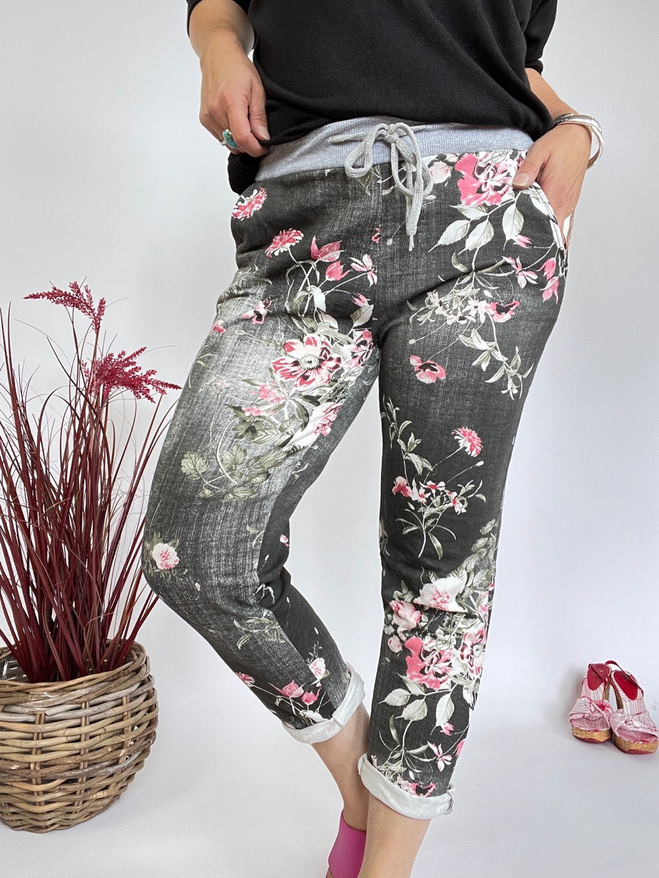 Jogpants Blumenpower Grau