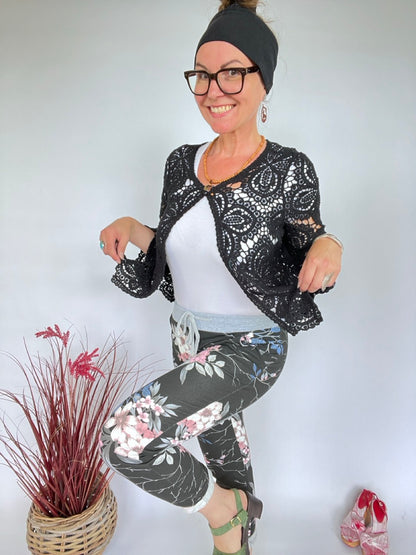 Jogpants Blumenpower Schwarz