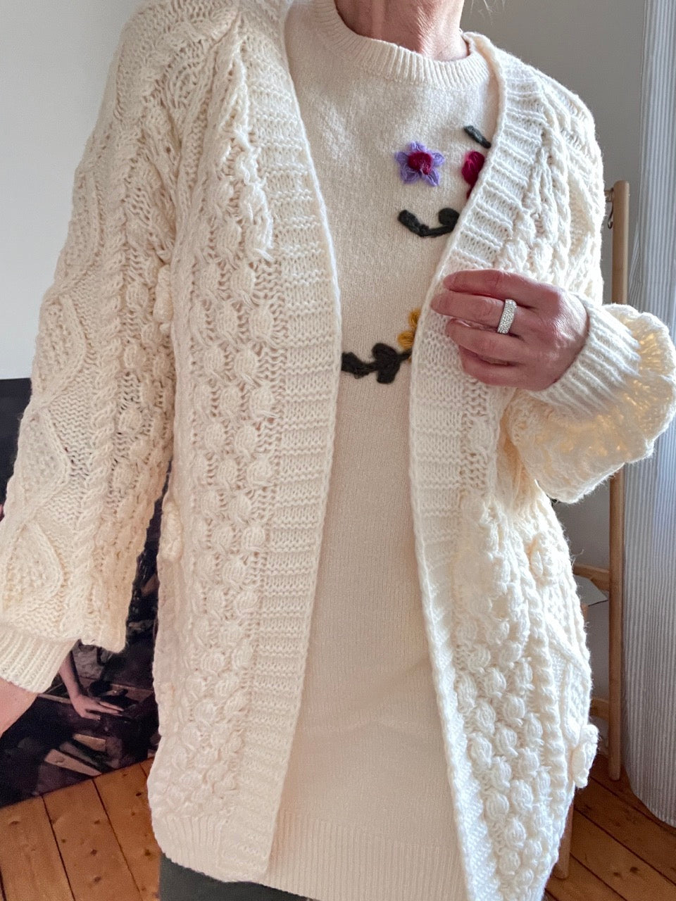 Strickjacke Blütezeit Wollweiß