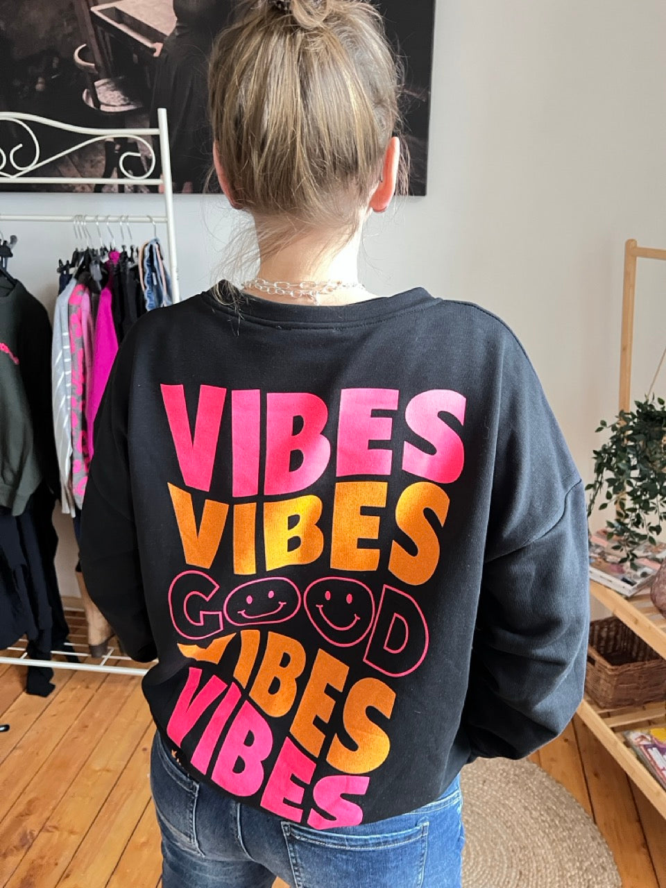 Pulli Good Vibes Schwarz