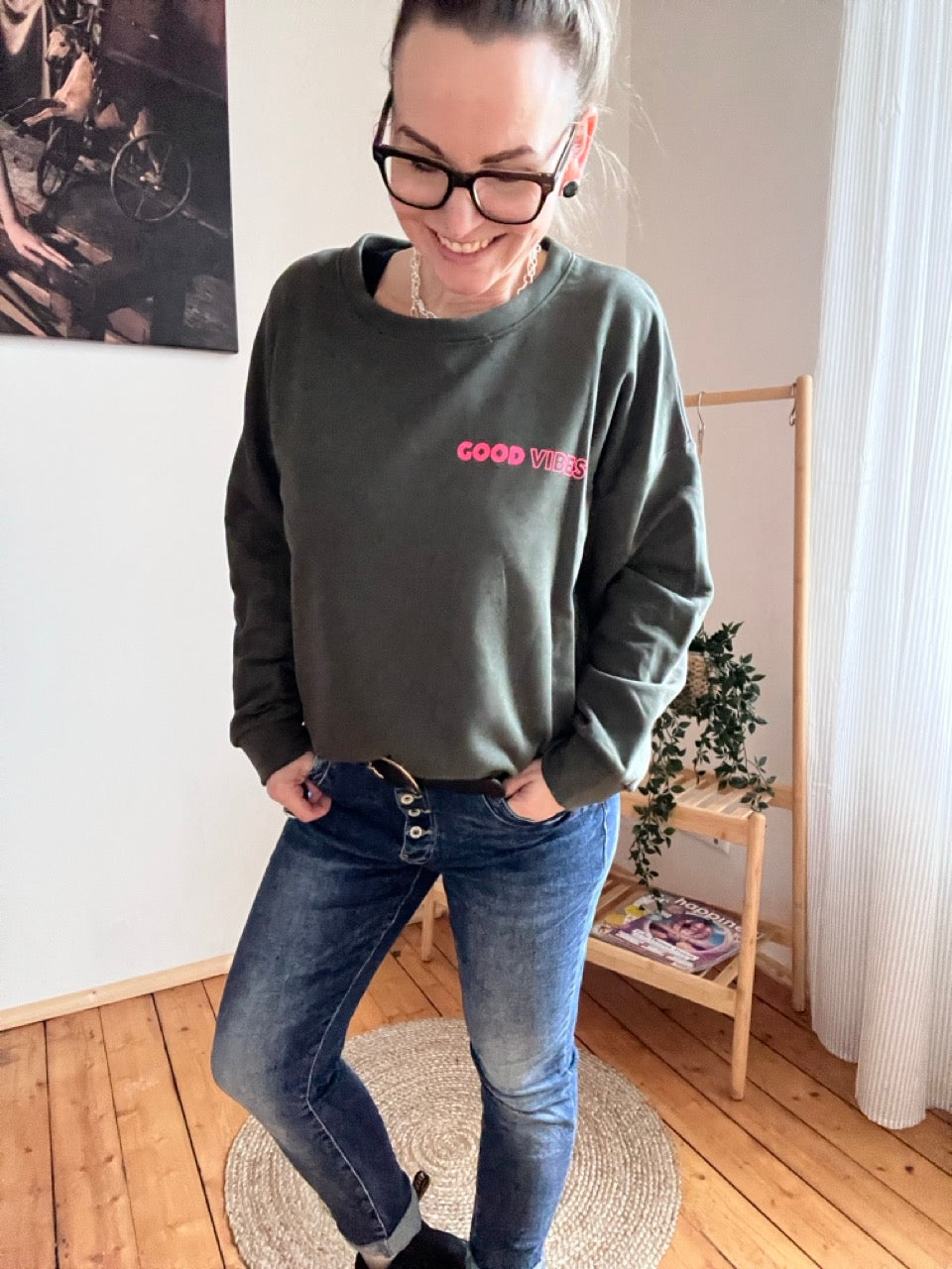 Pulli Good Vibes Olive