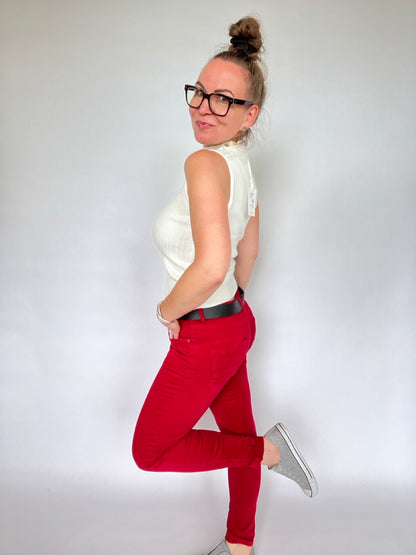 Hose Jeans Fünfknopf Rot