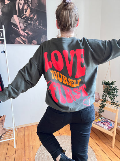 Pulli Love yourself Olive