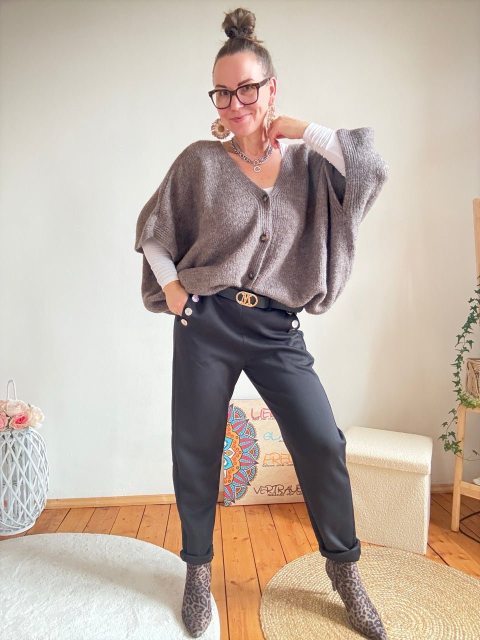 Hose Taja Schwarz mit Gürtel - FROLLEIN KÄTHE Shop