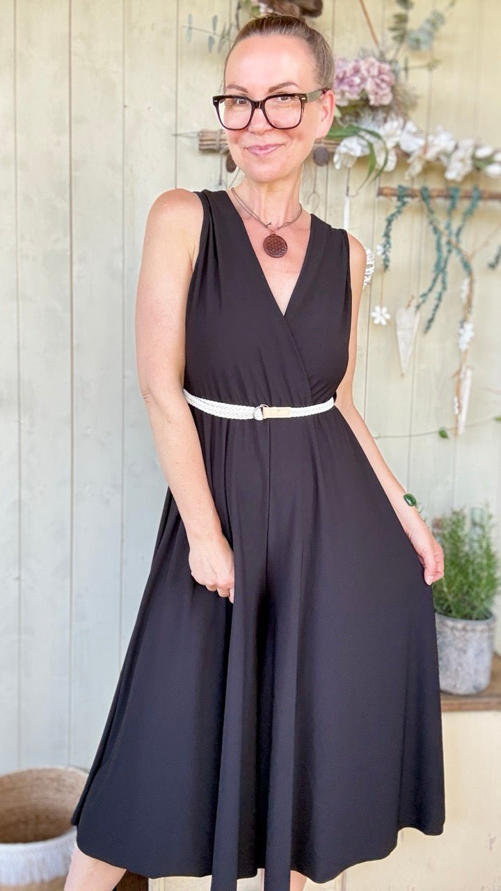 Jumpsuit Taira Schwarz mit Gürtel - FROLLEIN KÄTHE Shop